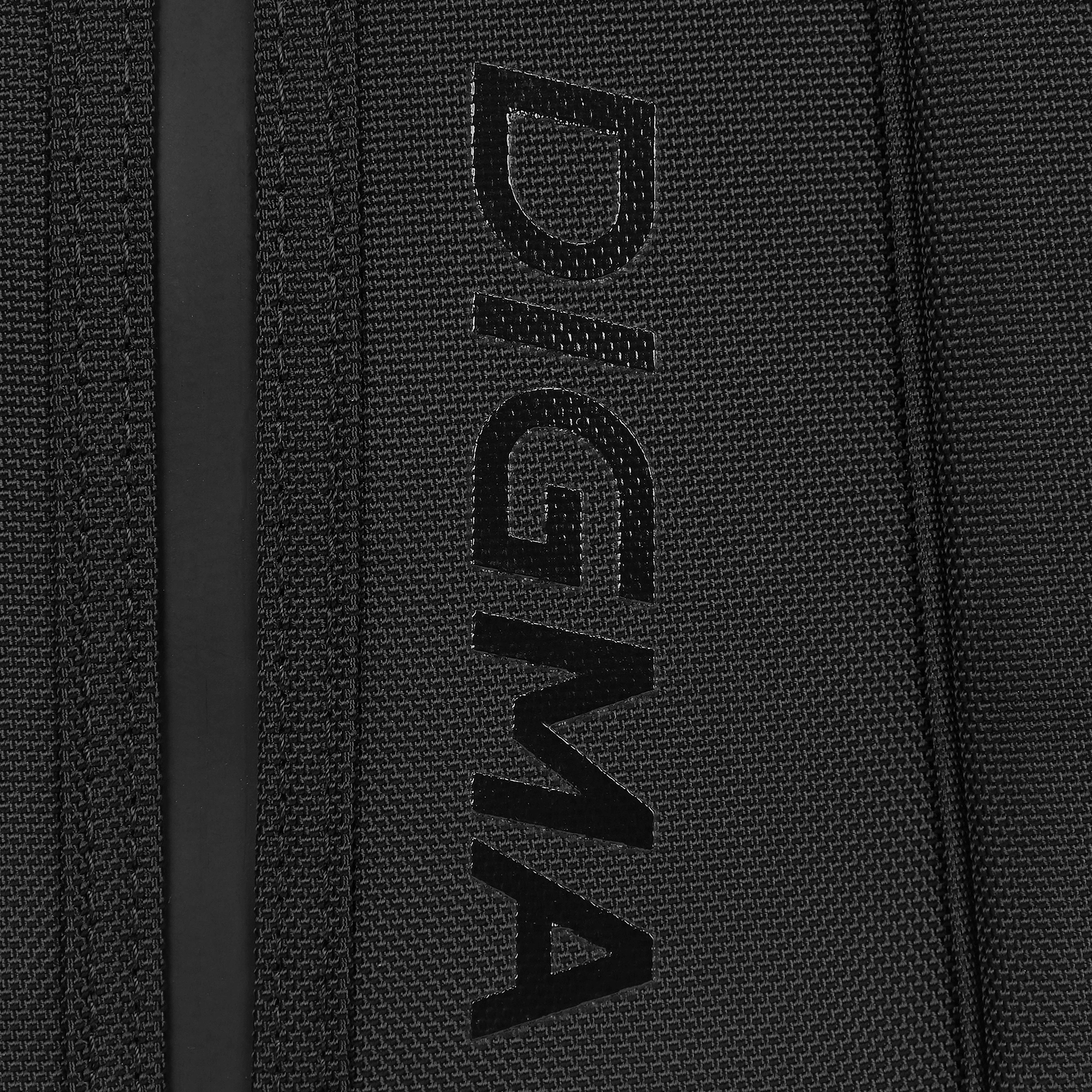 Рюкзак для ноутбука 15.6" Digma Stash S2 черный полиэстер (DGBP15S2BK)