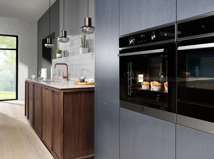 Духовой шкаф Электрический Electrolux EOD4P57H черный