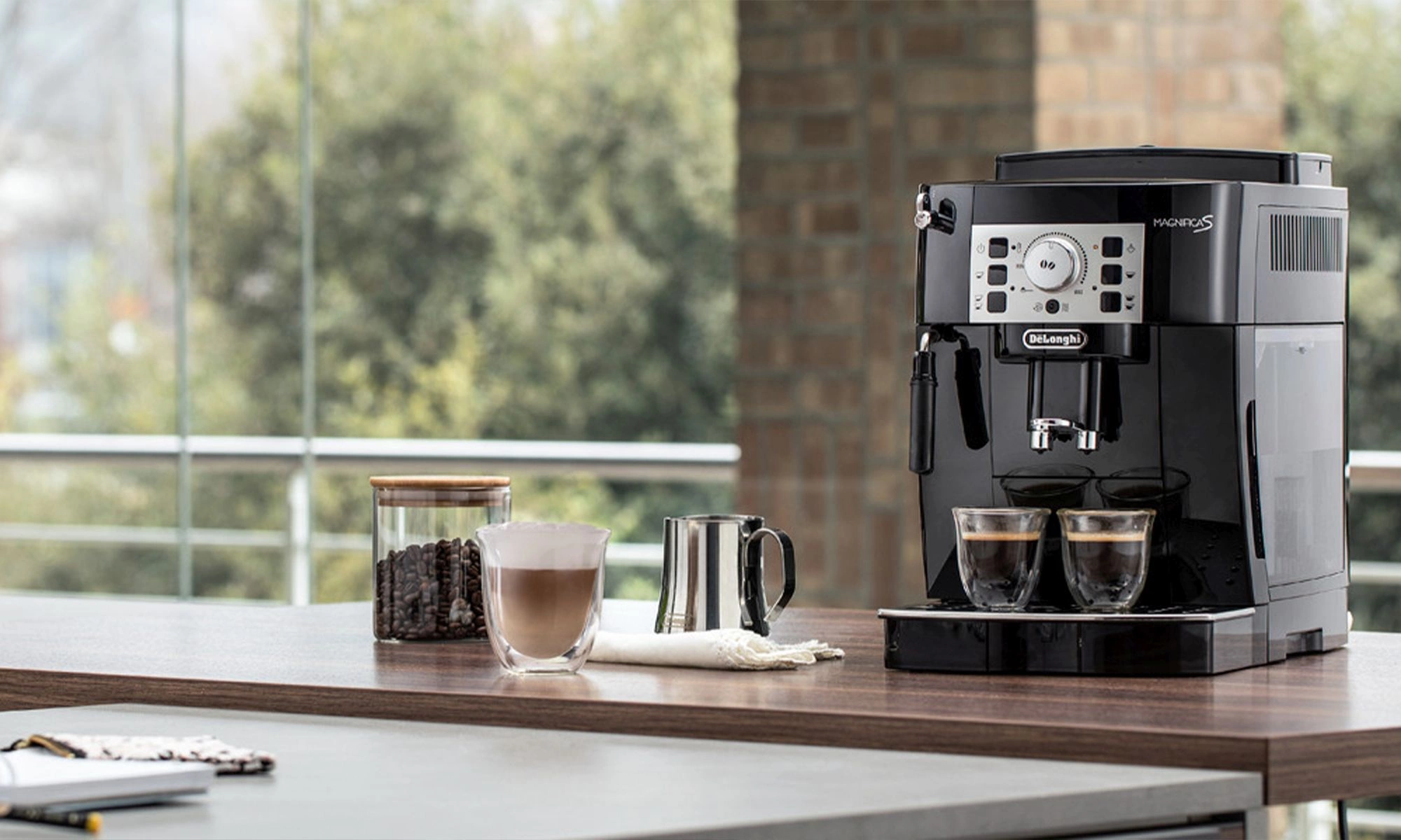 Кофемашина Delonghi Magnifica ECAM22.110.B 1450Вт черный