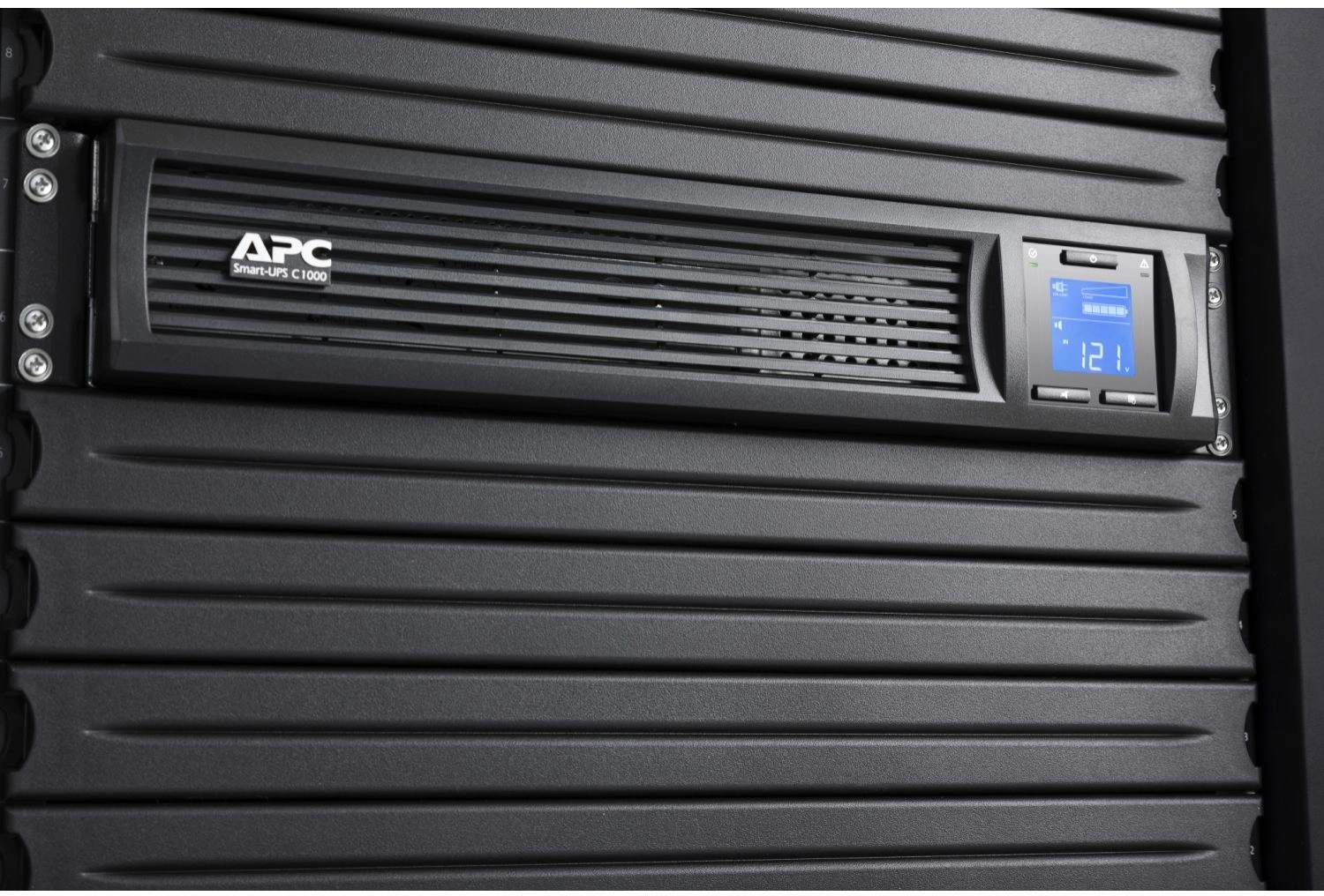 Источник бесперебойного питания APC Smart-UPS C SMC1000I-2UC 600Вт 1000ВА черный