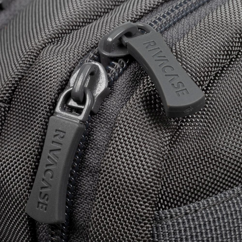 Рюкзак для ноутбука 17.3" Riva 8267 серый полиэстер (8267 GREY)