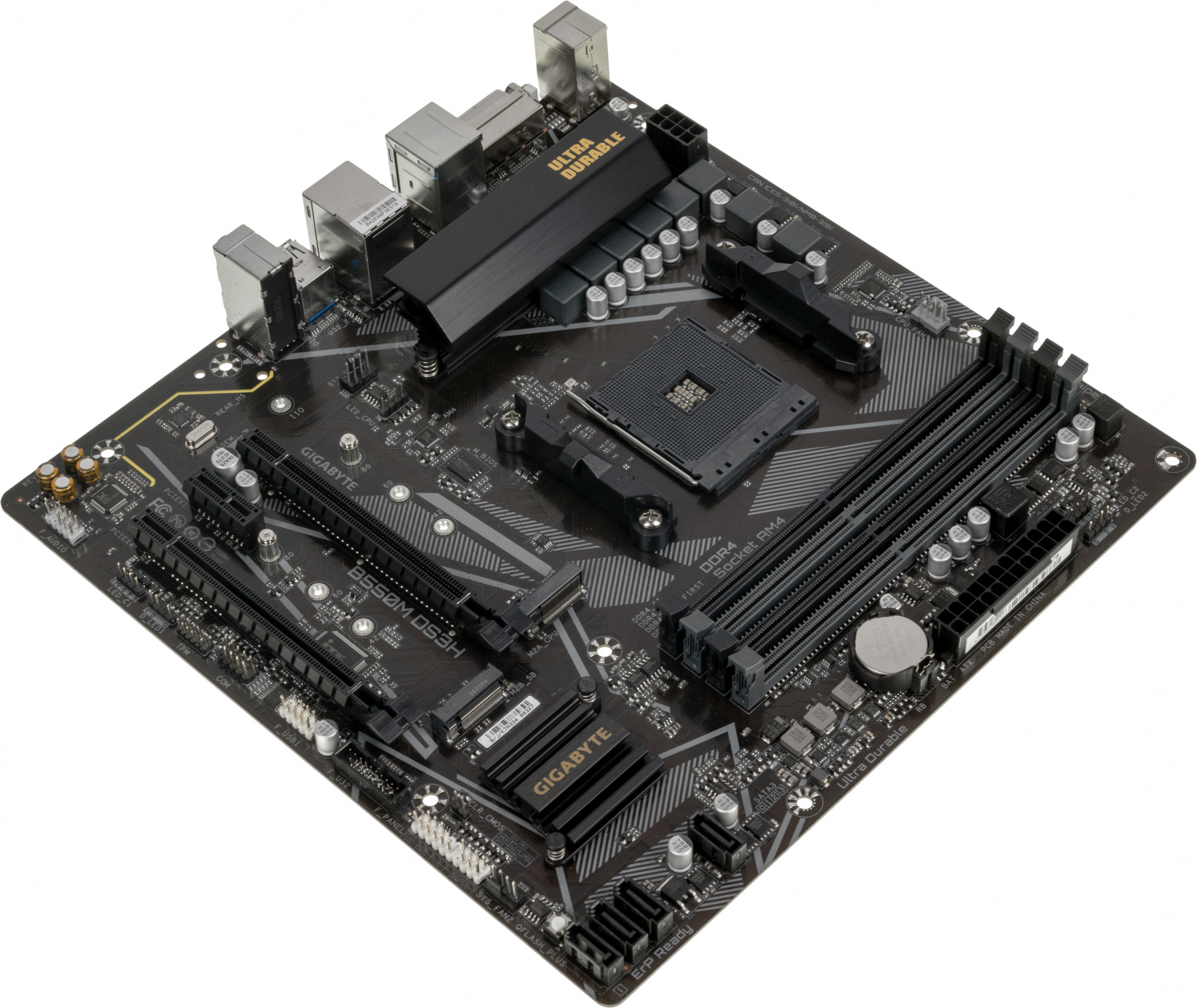 Материнская плата Gigabyte B550M DS3H Soc-AM4 AMD B550 4xDDR4 mATX AC`97 8ch(7.1) GbLAN RAID+DVI+HDMI