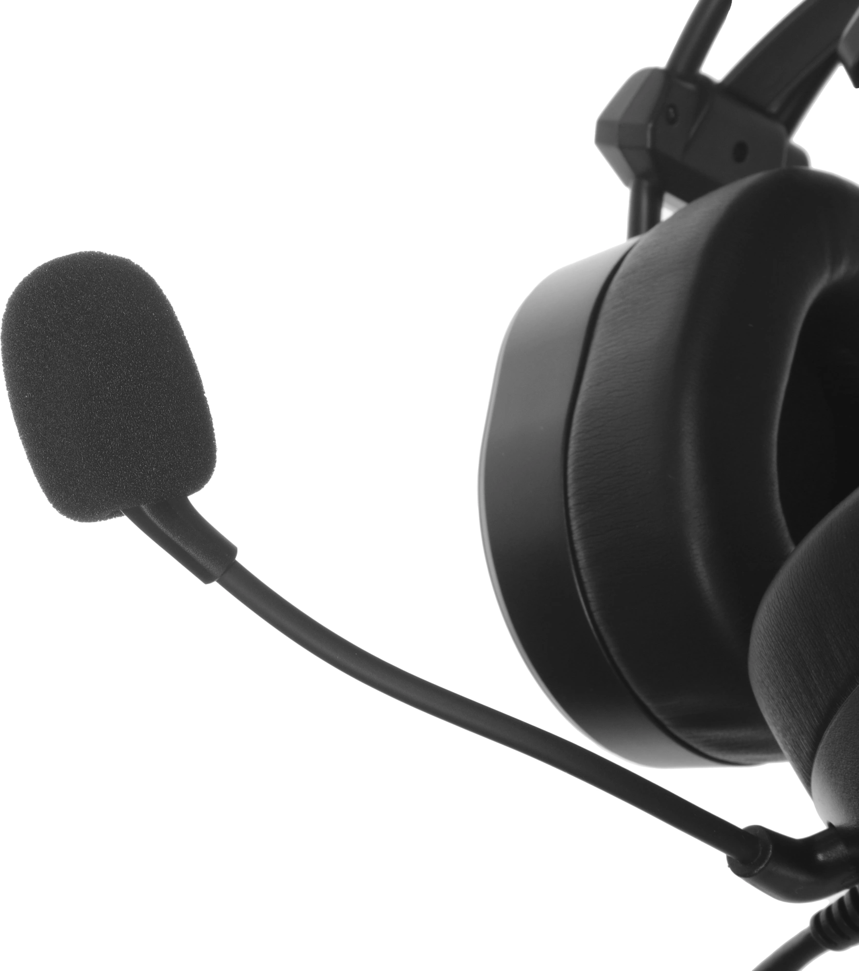 Наушники с микрофоном A4Tech Bloody MC750 черный 2.3м мониторные USB оголовье (MC750 BLACK)