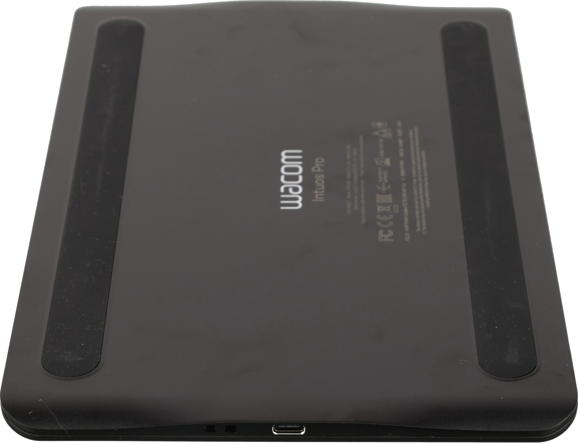 Графический планшет Wacom Intuos Pro PTH-460 Bluetooth/USB черный