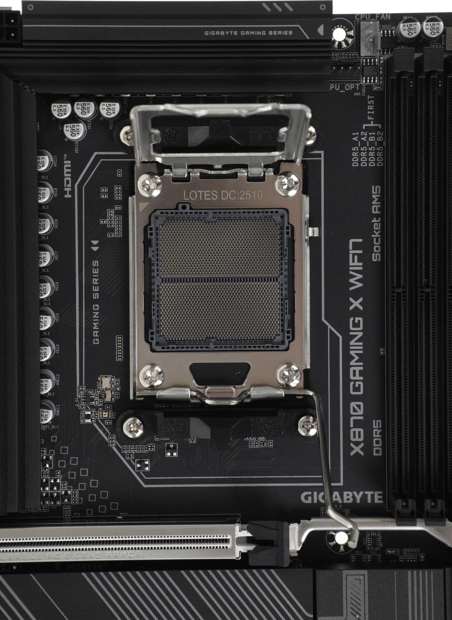 Материнская плата Gigabyte X870 GAMING X WIFI7 Socket AM5 AMD X870 ATX AC`97 8ch(7.1) 2.5Gg RAID+HDMI