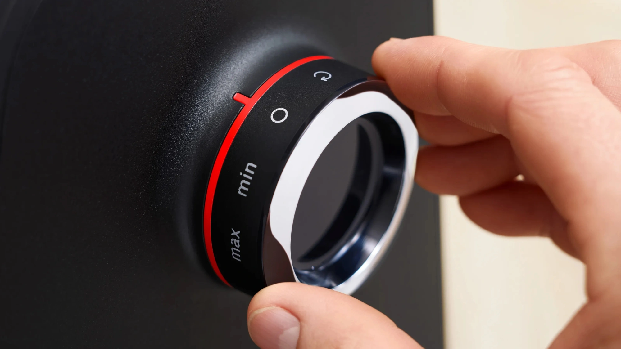 Мясорубка Bosch MFWS640B 2100Вт черный