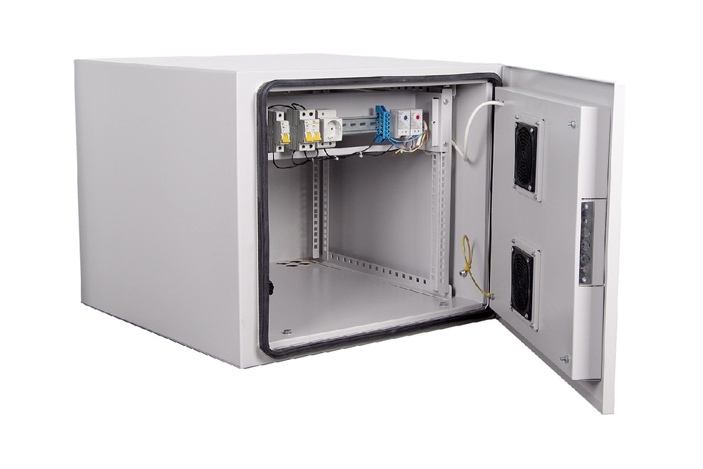 TR-128W - Всепогодный 19” шкаф для оборудования, 12U х 1030 мм, полезная глубина 900 мм, с аксессуарами "под ключ"