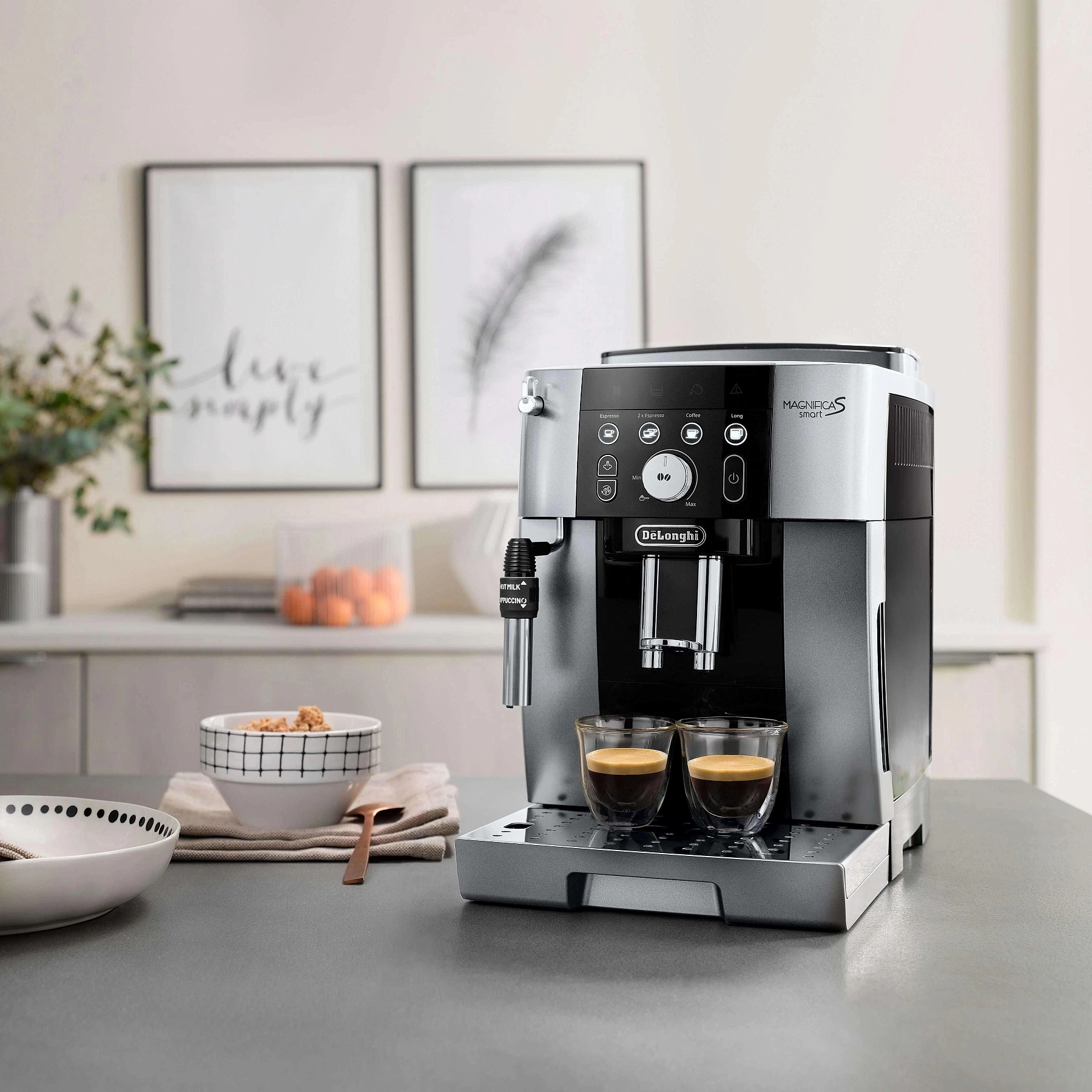 Кофемашина Delonghi Magnifica Smart ECAM250.23.SB 1450Вт черный/серебристый
