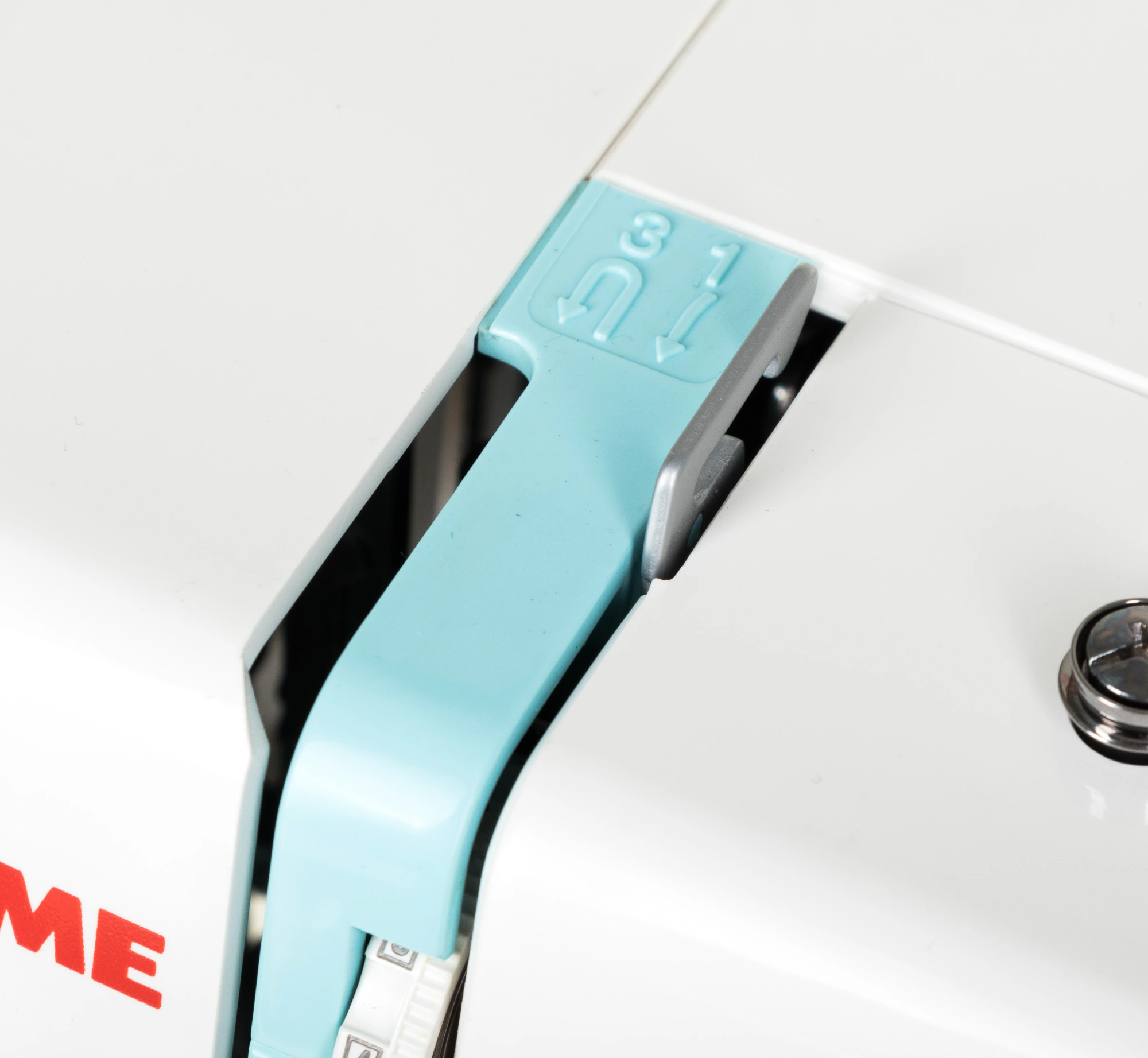 Швейная машина Janome Excellent Stitch 23 белый