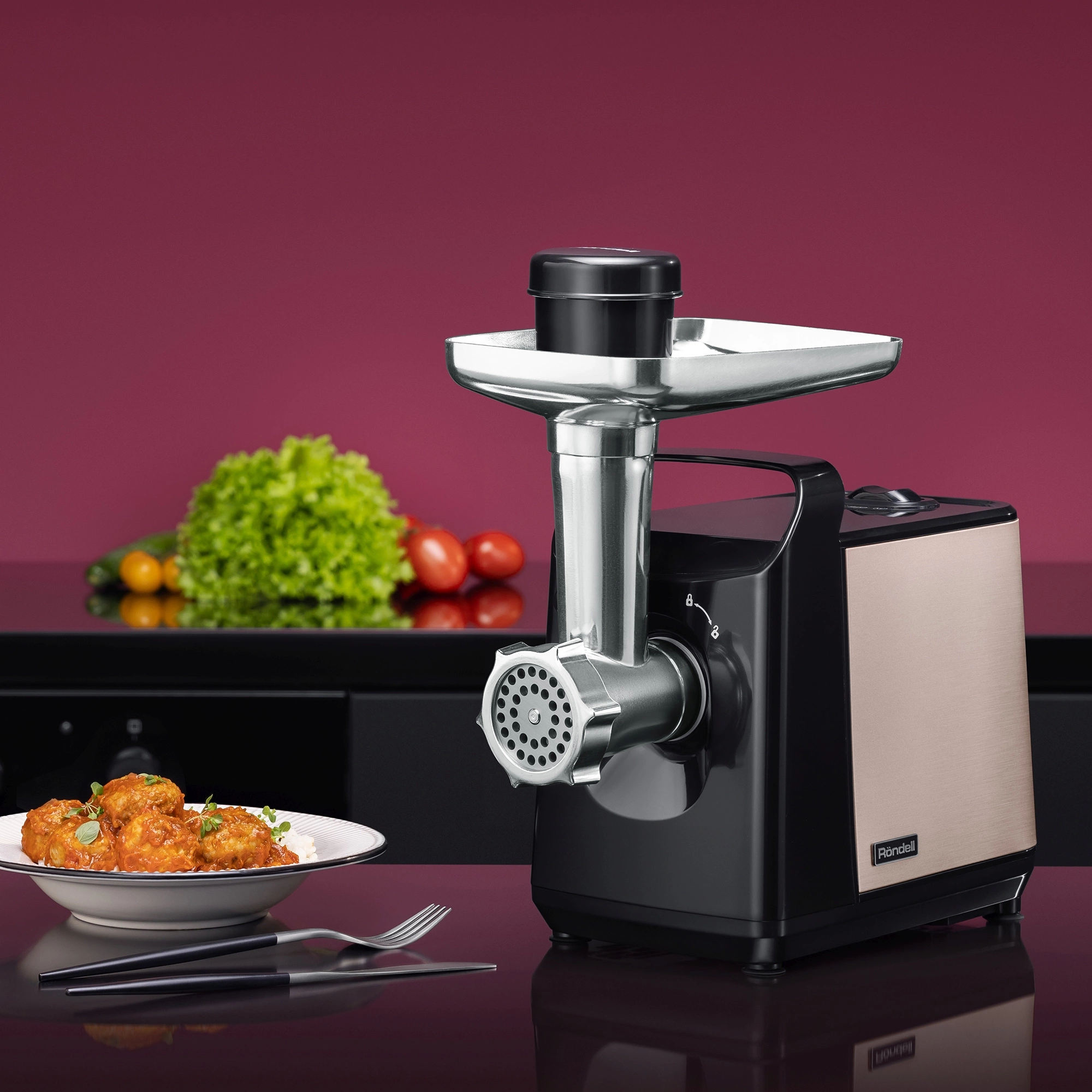 Мясорубка Rondell RDE-1457 2200Вт коричневый/черный