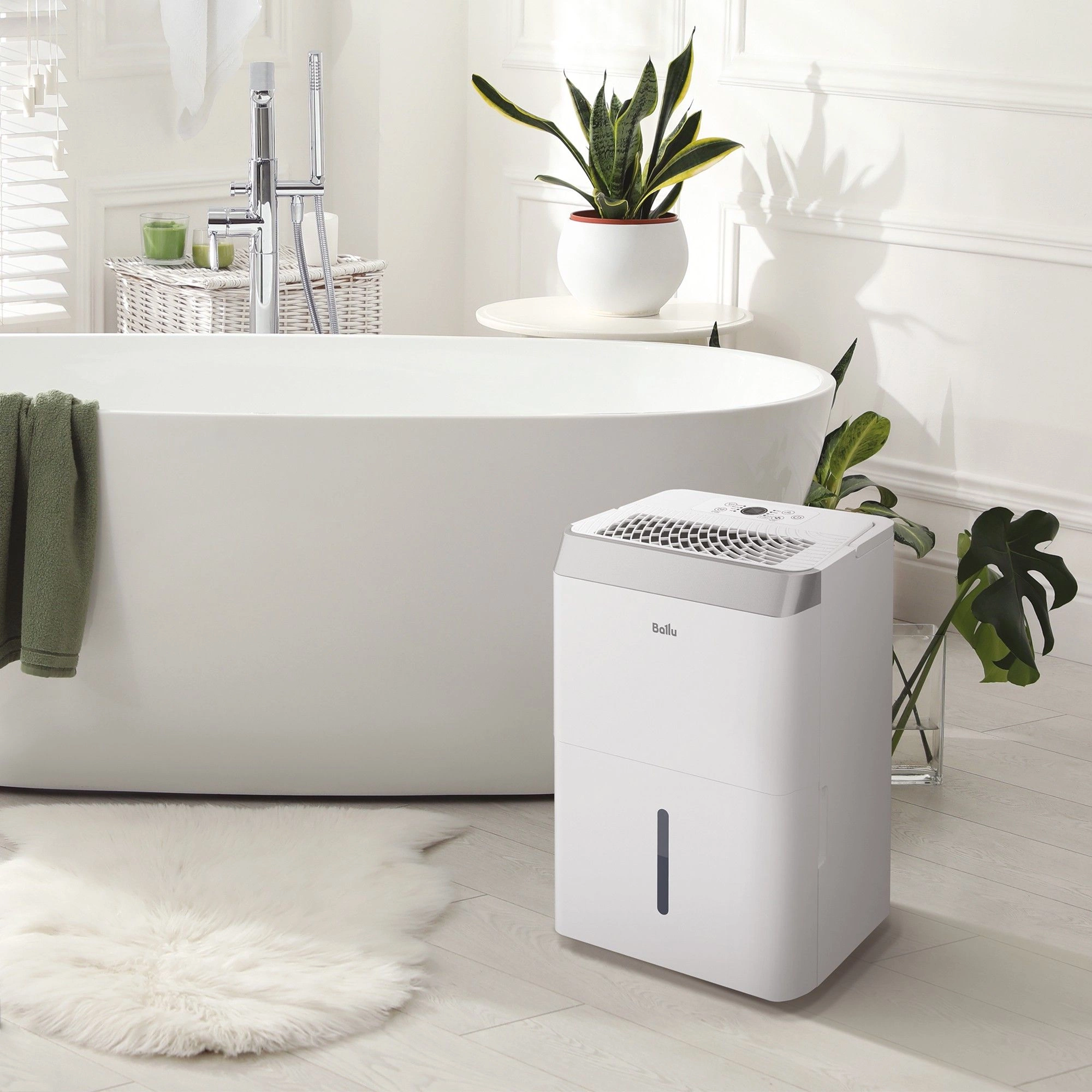 Осушитель воздуха Ballu Comfort BD12T CL 210Вт бытовой белый