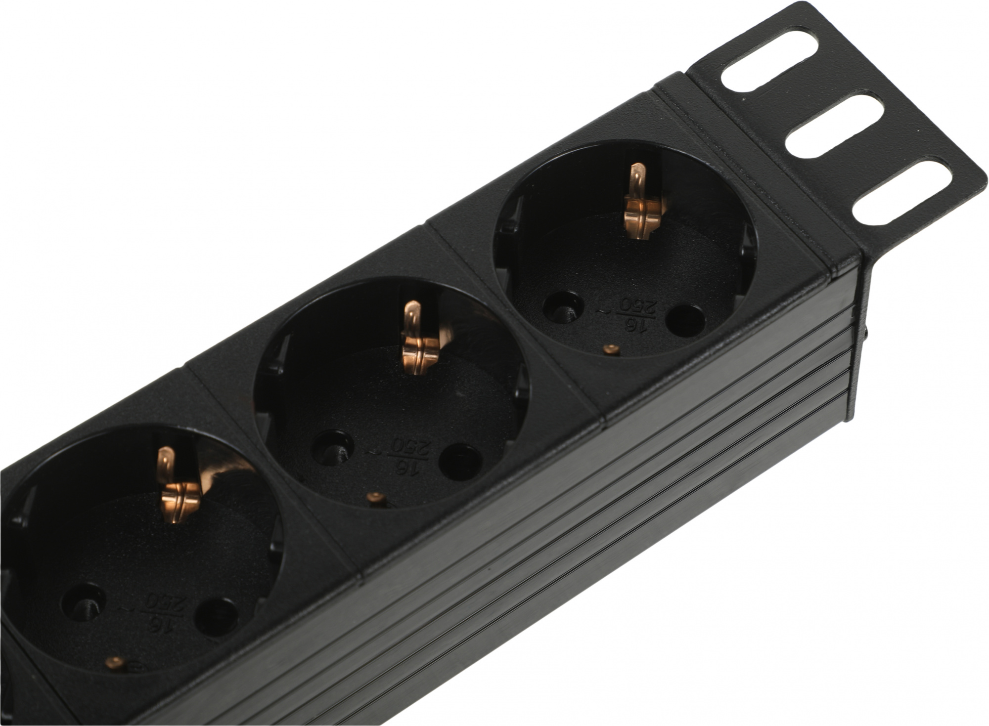 Блок распределения питания ITK PH22-9D1-P гор.размещ. 9xSchuko базовые 16A Schuko 2м