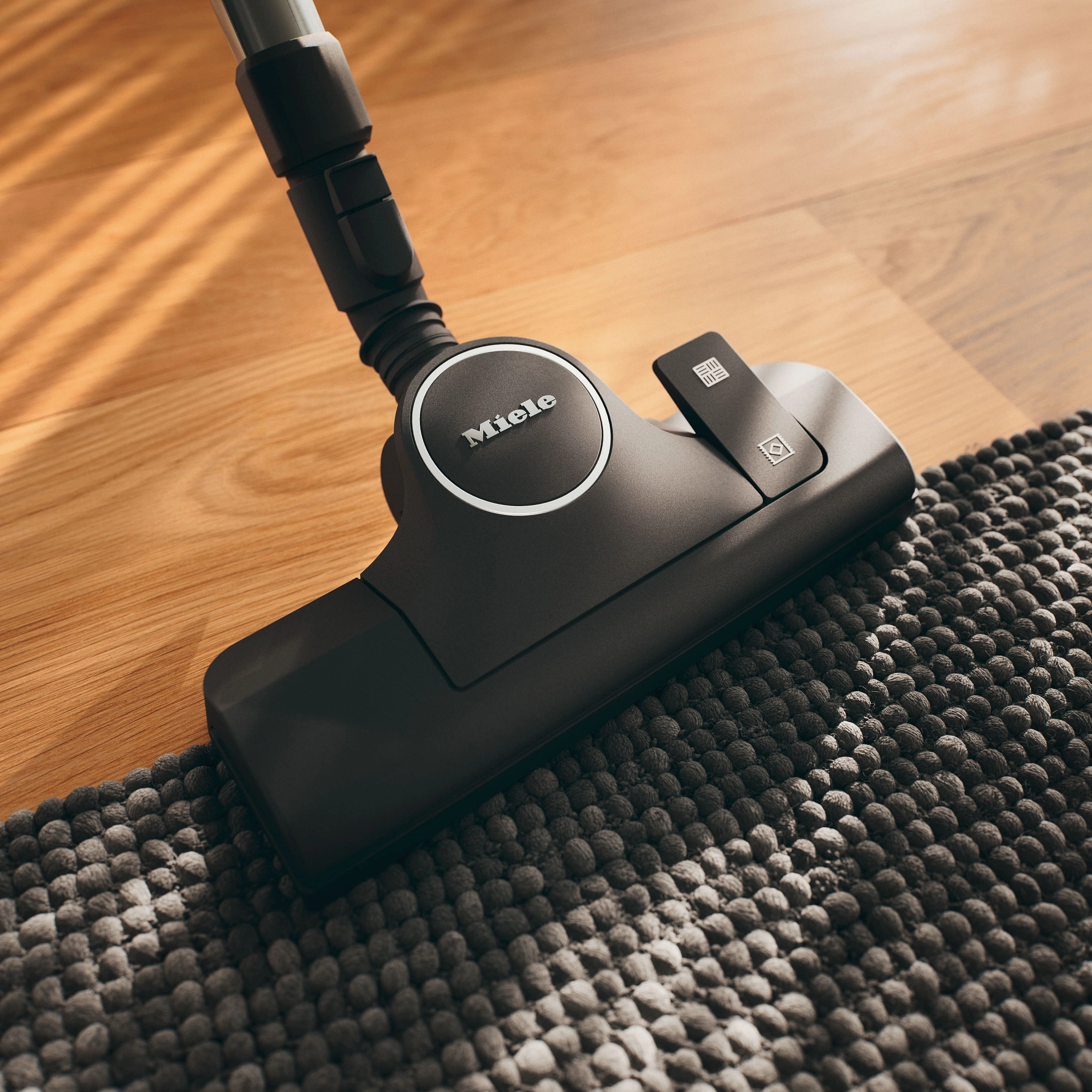 Пылесос Miele Boost CX1 Parquet lotus 890Вт белый/черный