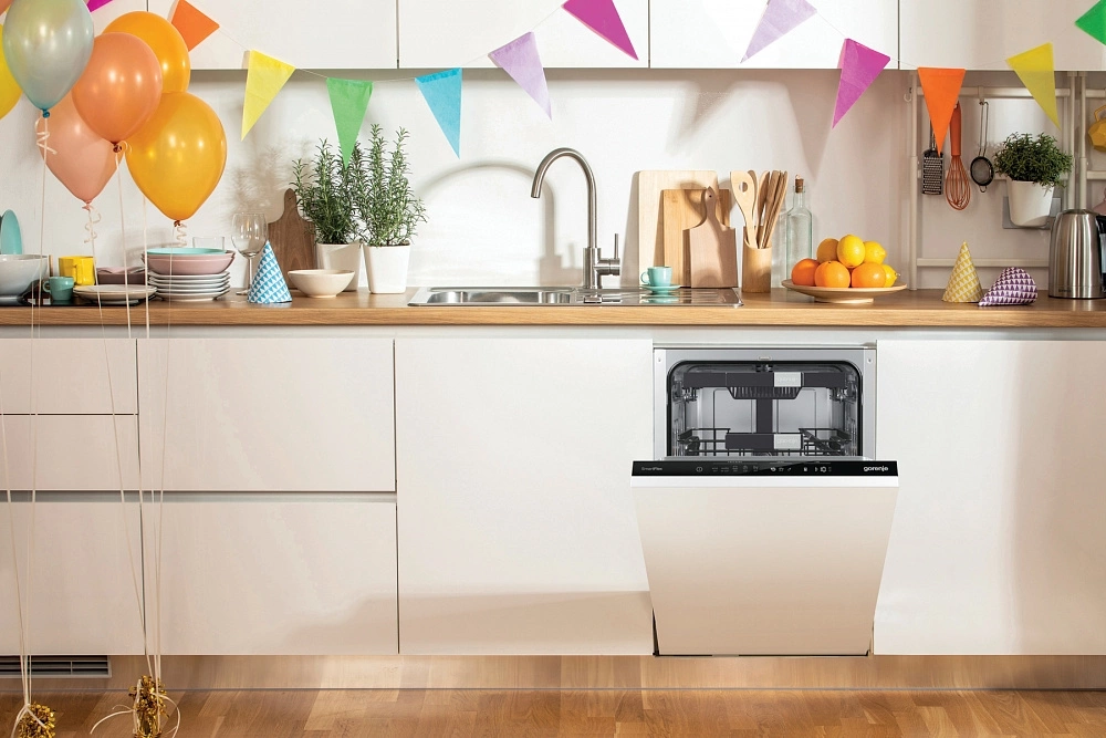Посудомоечная машина встраив. Gorenje GV572D10 1760Вт узкая инвертер