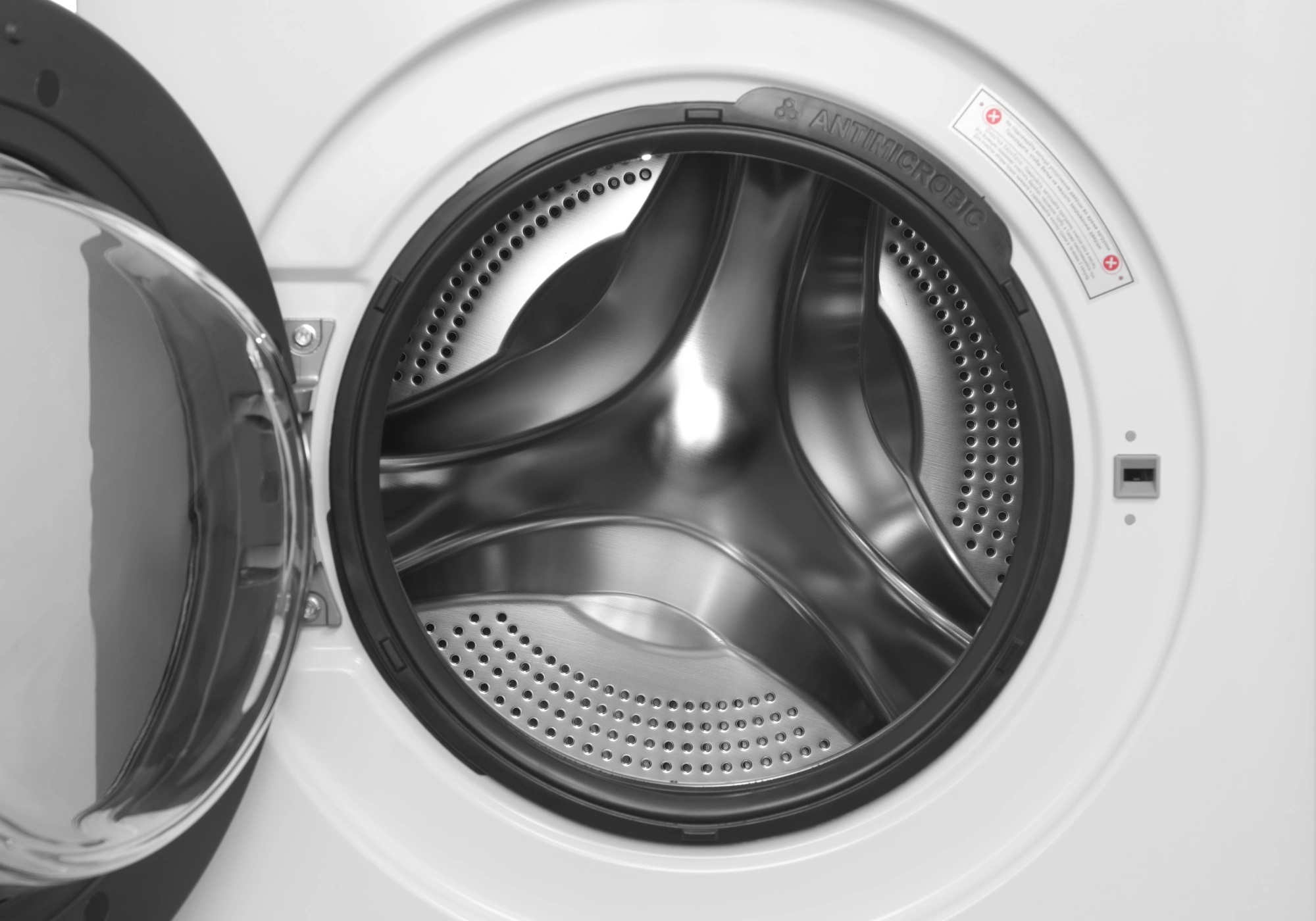 Стиральная машина Hyundai WFD8402 класс: B загр.фронтальная макс.:8кг (с сушкой) белый