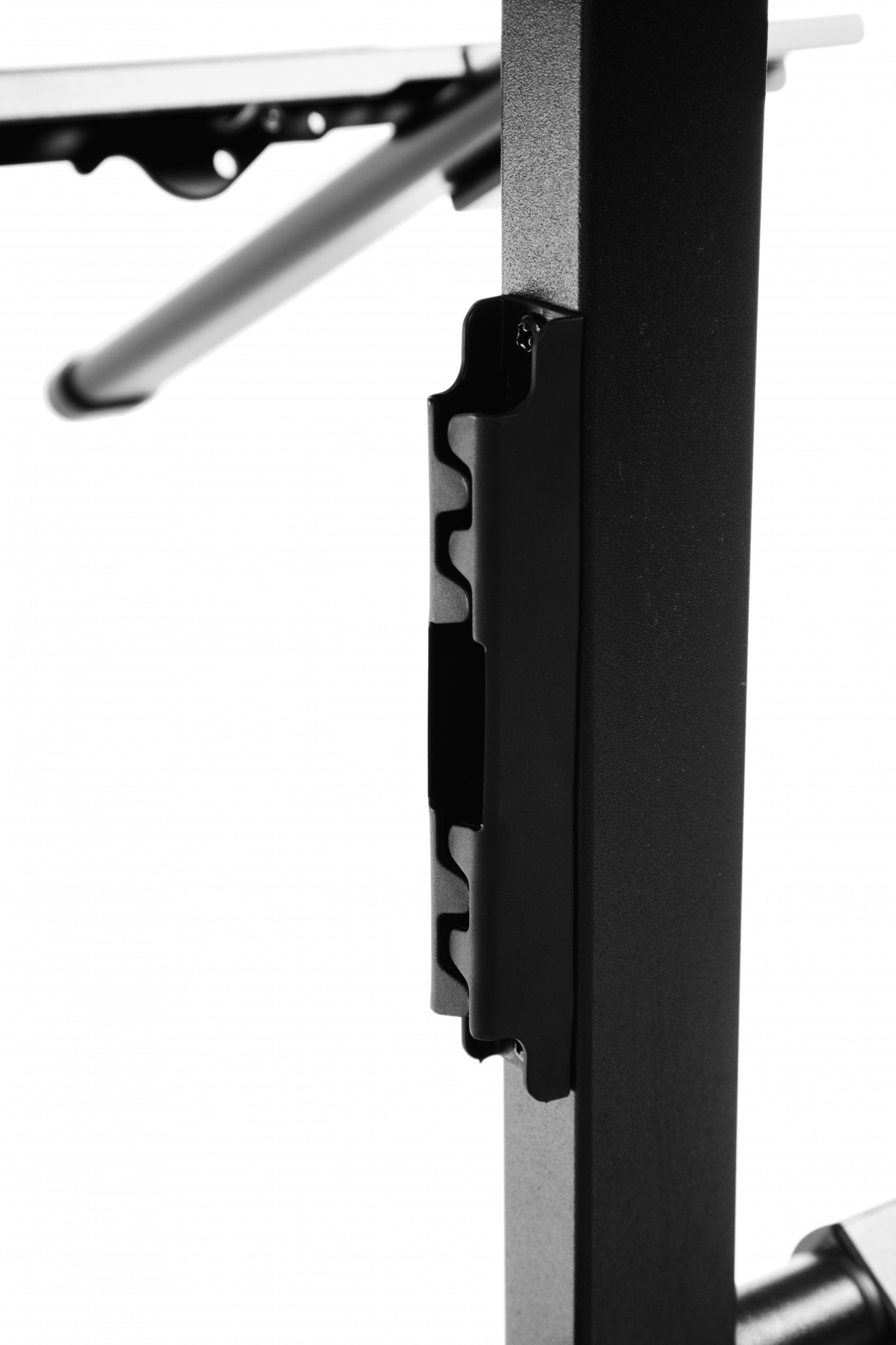 Кронштейн для телевизора Ultramounts UM913 черный 37"-90" макс.75кг настенный поворотно-выдвижной и наклонный