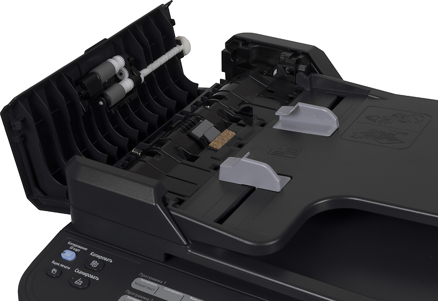 МФУ лазерный Kyocera FS-1025MFP (1102M63RU0/RUV/RU2/NX2/DZ2) A4 Duplex белый