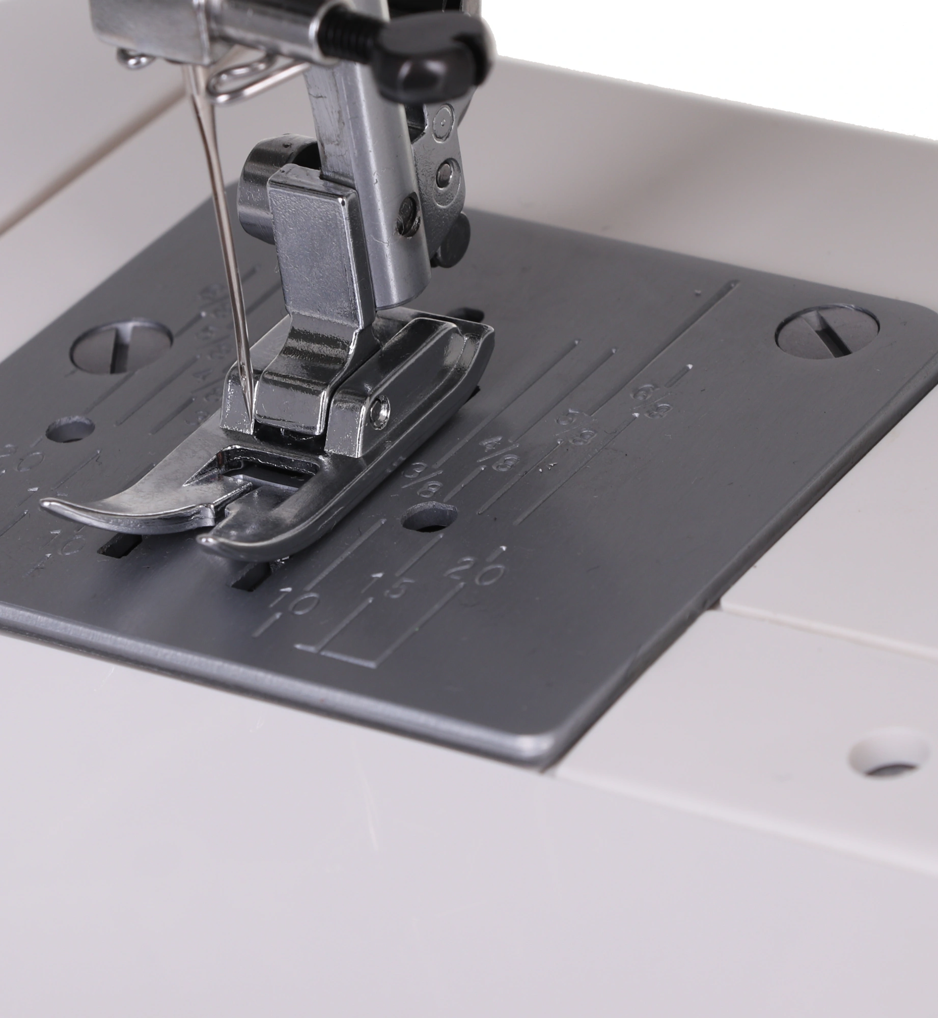 Швейная машина Janome Excellent Stitch 15A белый