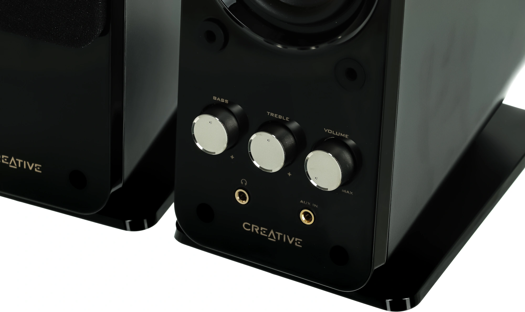 Колонки Creative GigaWorks T40 series II 2.0 черный 32Вт