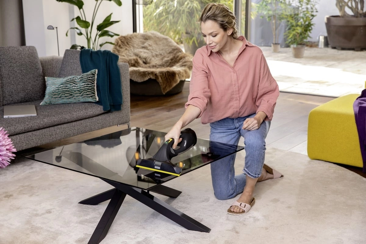 Мойщик окон Karcher WV 5 Plus N Black Edition шир.скреб.:280мм пит.:от аккум. черный