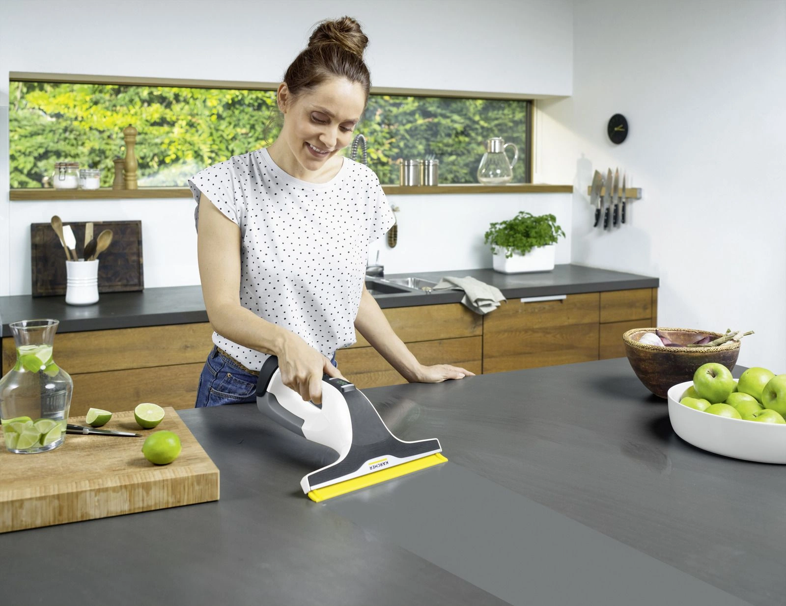 Мойщик окон Karcher WV 6 Plus шир.скреб.:280мм пит.:от аккум. белый