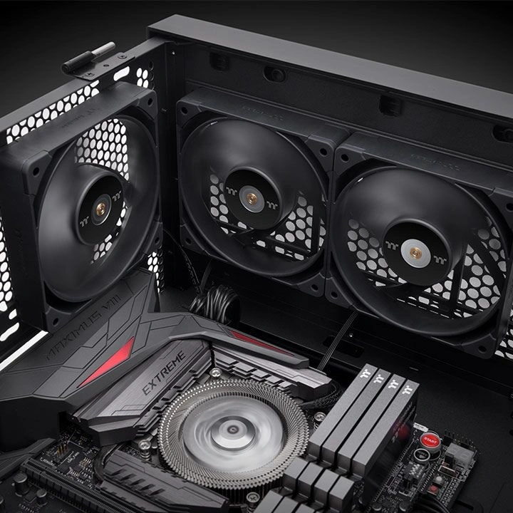 Вентилятор для корпуса Thermaltake Toughfan 14 Pro 140х140x25 черный 4-pin (упак.:2шт) (CL-F160-PL14BL-A) Ret
