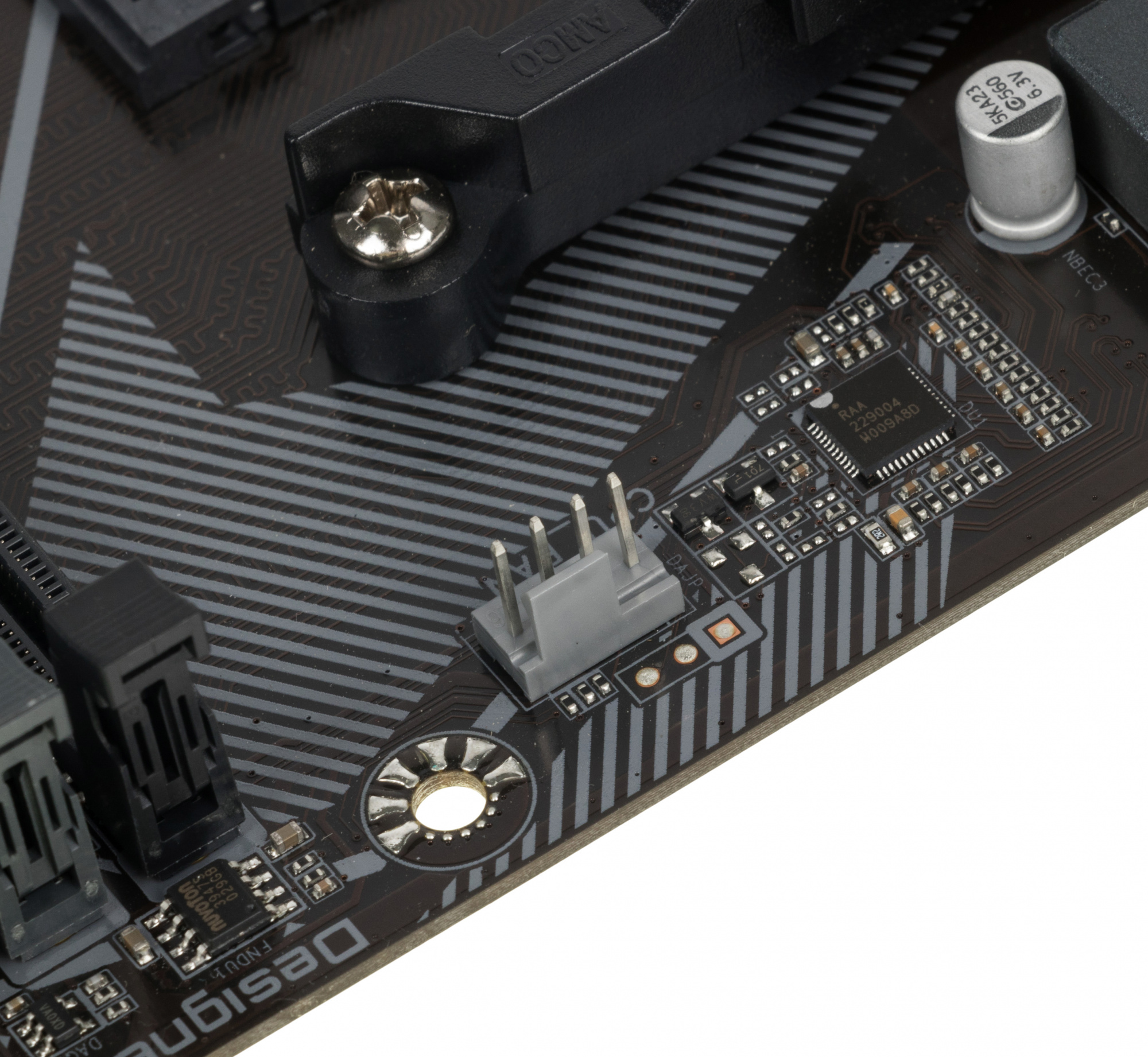Материнская плата Gigabyte B550M DS3H Soc-AM4 AMD B550 4xDDR4 mATX AC`97 8ch(7.1) GbLAN RAID+DVI+HDMI