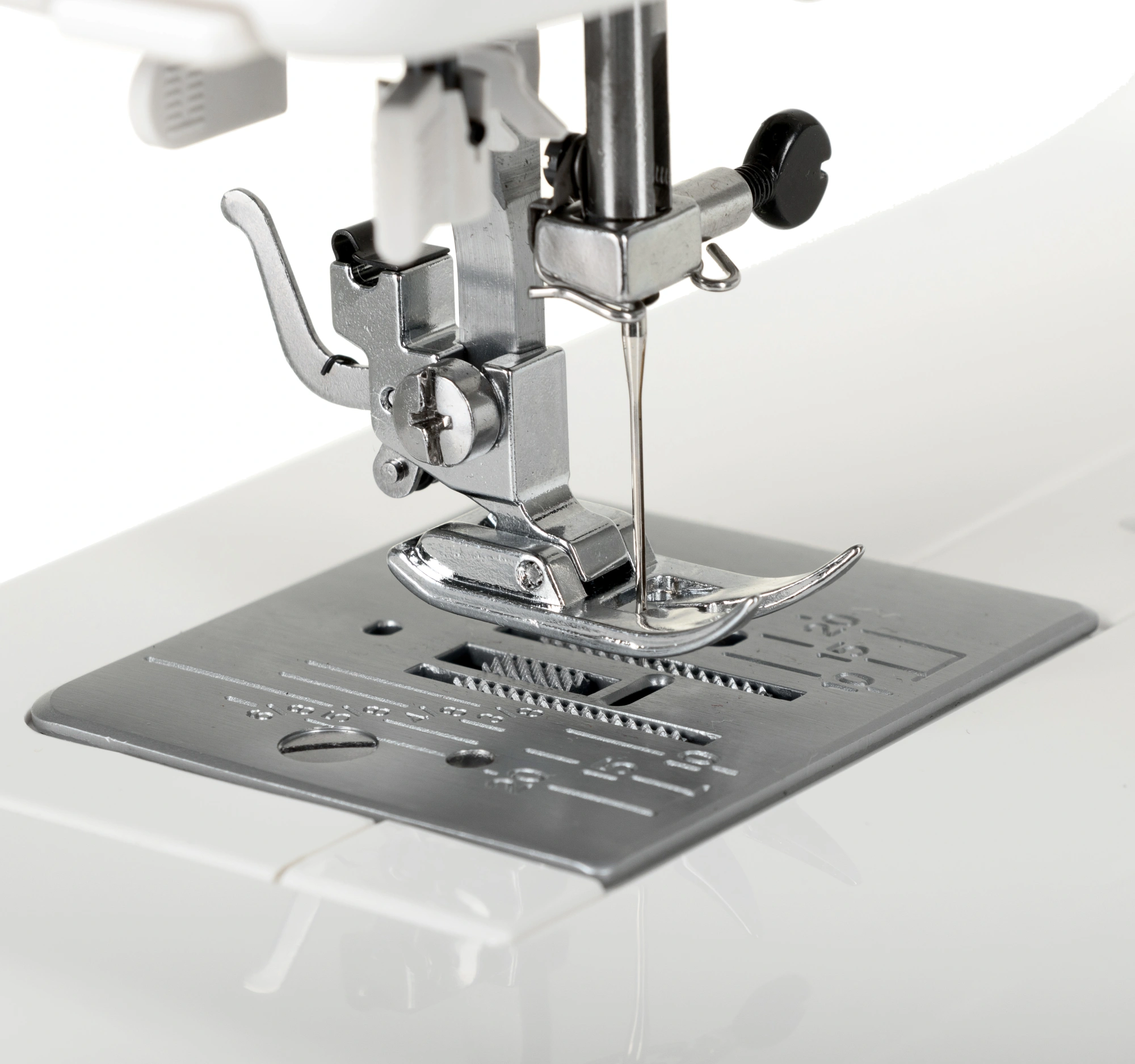 Швейная машина Janome Excellent Stitch 23 белый